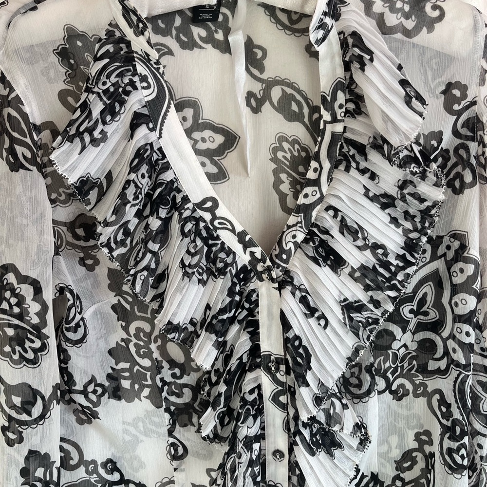 White House Black Market Black and White Ruffle Blouse - Picture 2 of 7